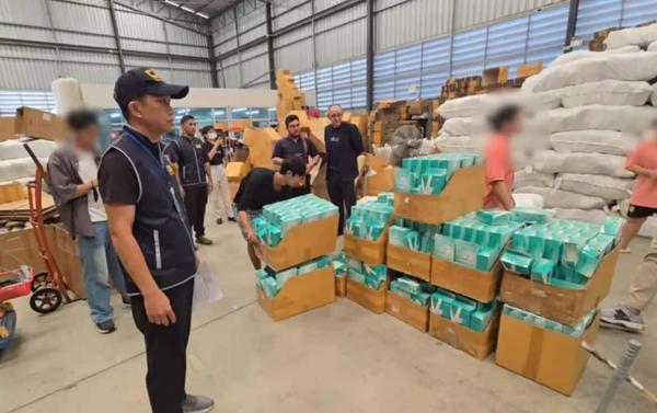 Triệt phá kho hàng chứa hơn 160.000 khẩu trang và mỹ phẩm giả, gồm nhiều sản phẩm quen mặt ở Việt Nam