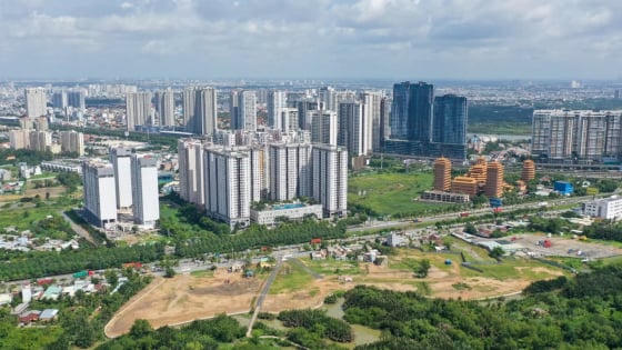 CEO Savills: Ai đón đúng sóng FDI và hạ tầng sẽ thắng trong cuộc chơi dài hạn CEO Savills: Ai đón đúng sóng FDI và hạ tầng sẽ thắng trong cuộc chơi dài hạn