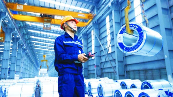 Kinh tế Việt Nam trước ngưỡng cửa mới: Thách thức chuyển hóa tăng trưởng Kinh tế Việt Nam trước ngưỡng cửa mới: Thách thức chuyển hóa tăng trưởng