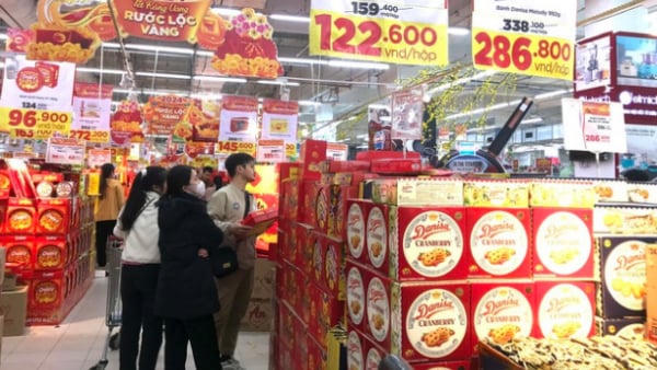 Thị trường mùng 3 Tết: Cung – cầu cân đối, không xảy ra “sốt giá” Thị trường mùng 3 Tết: Cung – cầu cân đối, không xảy ra “sốt giá”