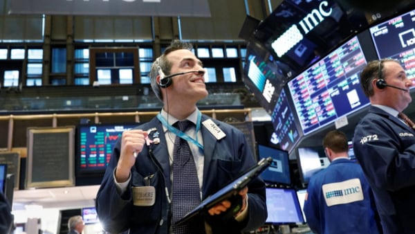 Chứng khoán Mỹ tăng mạnh sau tin thuế quan