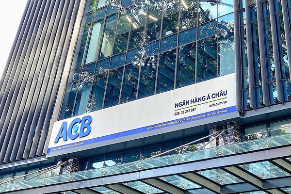 Quỹ ngoại liên tục thoái vốn khỏi ACB, tiền gửi khách hàng “bốc hơi” hơn 16.000 tỷ đồng sau 3 tháng Quỹ ngoại liên tục thoái vốn khỏi ACB, tiền gửi khách hàng “bốc hơi” hơn 16.000 tỷ đồng sau 3 tháng
