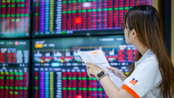 VN-Index giảm hơn 16 điểm