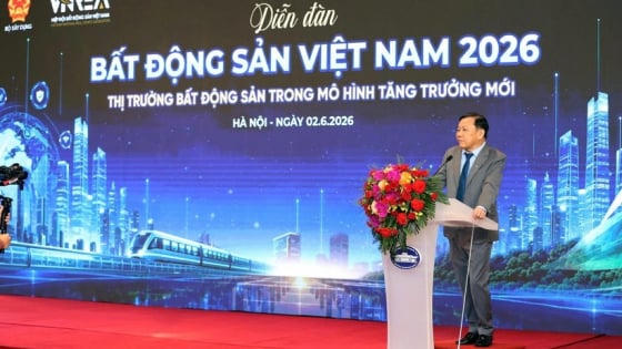 Chủ tịch VNREA: Thị trường bất động sản cần chuyển từ 'chiều rộng' sang nhu cầu thực