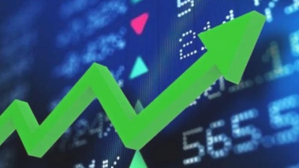 VN-Index tăng hơn 7 điểm, cổ phiếu ngân hàng và FPT dẫn dắt thị trường VN-Index tăng hơn 7 điểm, cổ phiếu ngân hàng và FPT dẫn dắt thị trường