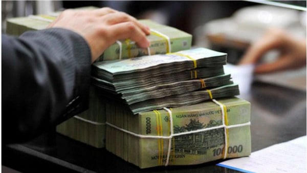 Thuế Tp.HCM thu hồi gần 108.000 tỷ đồng nợ thuế trong 6 tháng Thuế Tp.HCM thu hồi gần 108.000 tỷ đồng nợ thuế trong 6 tháng
