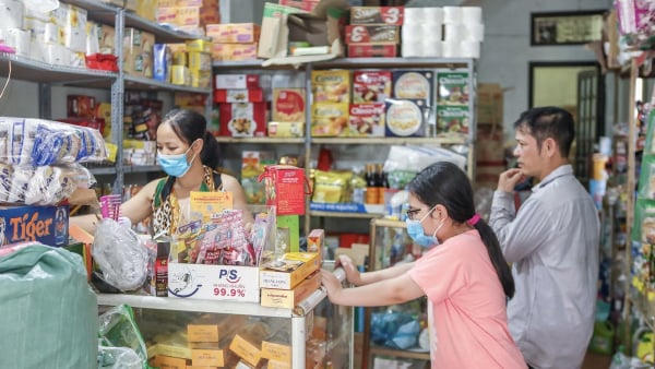 Hộ kinh doanh khi nào phải hoàn thành khai thông tin thuế?