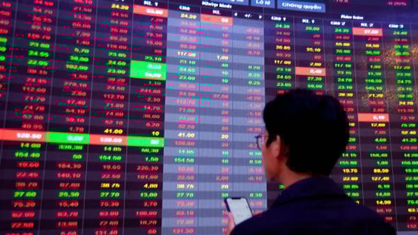VN-Index bốc hơi gần 28 điểm phiên 13/7
