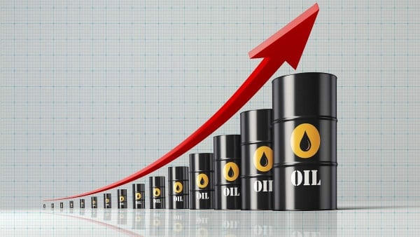 Giá dầu thế giới tiếp đà tăng mạnh Giá dầu thế giới tiếp đà tăng mạnh