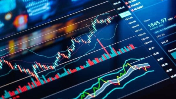 Ưu tiên phát triển nhà đầu tư tổ chức, xây dựng thị trường vốn hiện đại