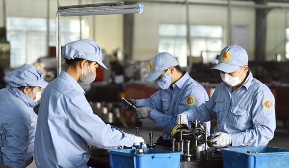 Đề xuất nâng ngưỡng khấu trừ 10% thuế TNCN lên trên 15,5 triệu đồng/tháng Đề xuất nâng ngưỡng khấu trừ 10% thuế TNCN lên trên 15,5 triệu đồng/tháng