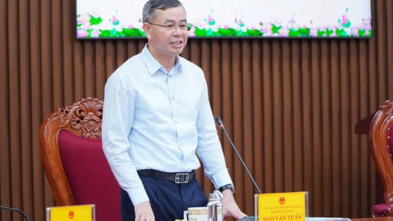 Phát huy lợi thế kinh tế biển, tạo động lực tăng trưởng cho Quảng Ngãi Phát huy lợi thế kinh tế biển, tạo động lực tăng trưởng cho Quảng Ngãi