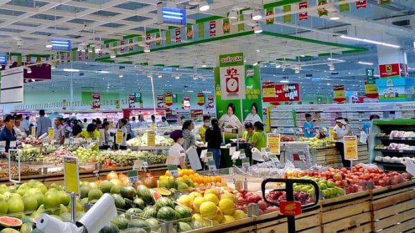 Hơn 5,2 triệu tỷ đồng đổ vào bán lẻ và dịch vụ sau 8 tháng Hơn 5,2 triệu tỷ đồng đổ vào bán lẻ và dịch vụ sau 8 tháng