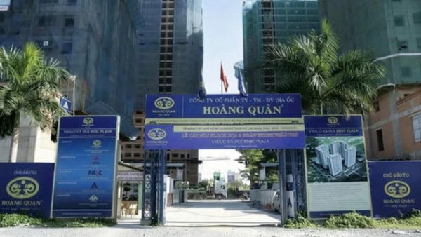 Địa ốc Hoàng Quân bị ngân hàng siết nợ 26 thửa đất tại Tp.HCM
