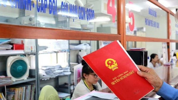 Bộ Nông nghiệp yêu cầu không để “cò” đất làm thủ tục nhanh hơn người dân
