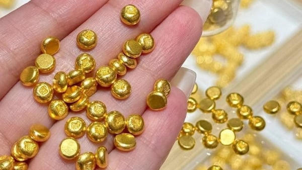 Giá vàng thế giới tăng, SJC trong nước giảm