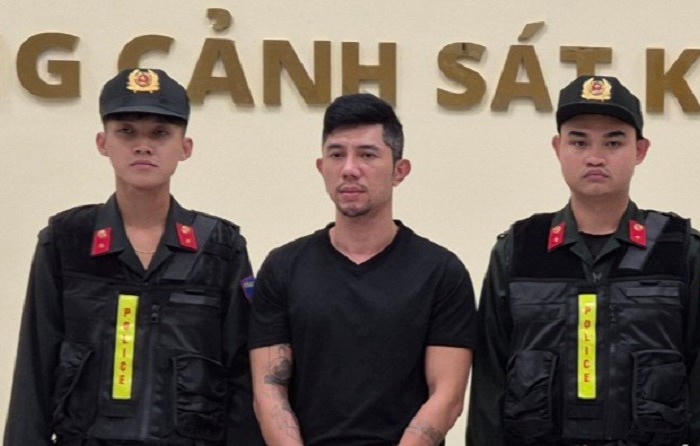 Bắt ca sĩ, nhạc sĩ Lương Bằng Quang chồng Ngân 98
