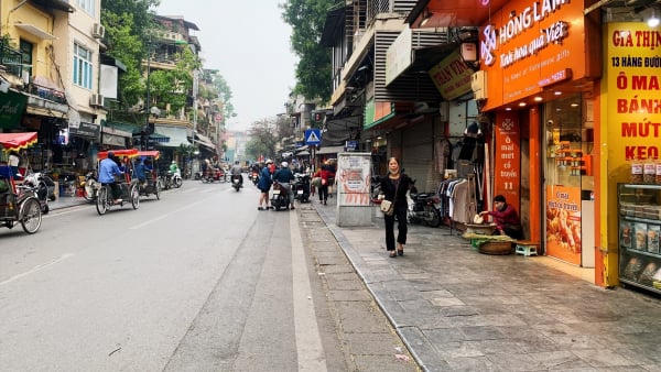 Hà Nội dự kiến thu phí vỉa hè tối đa 400.000 đồng/m2
