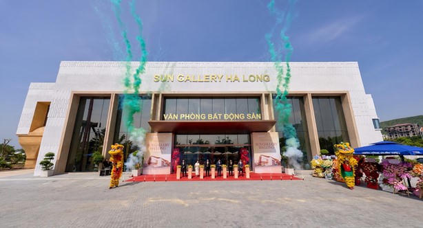 Choáng ngợp với tổ hợp văn phòng bán hàng và sự kiện hơn 5.100m² tại trung tâm Bãi Cháy của Sun Group