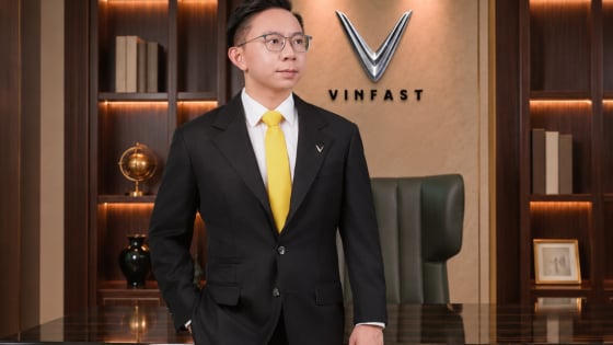 Ông Phạm Nhật Vượng và bà Phạm Thu Hương chuyển giao vai trò lãnh đạo tại VinFast và GSM