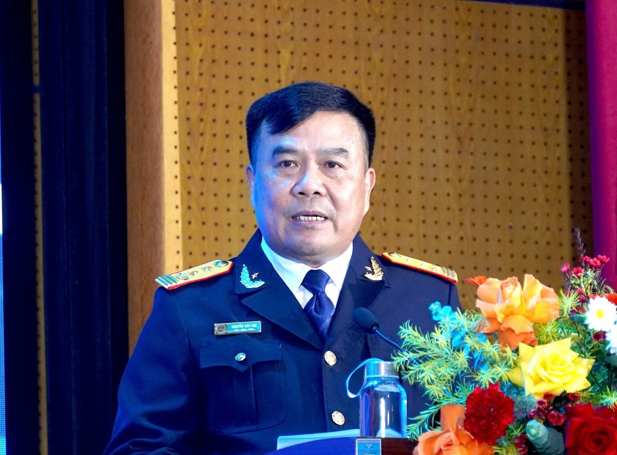 Thương mại Việt Nam lập cột mốc mới, xuất nhập khẩu năm 2025 vượt 900 tỷ USD