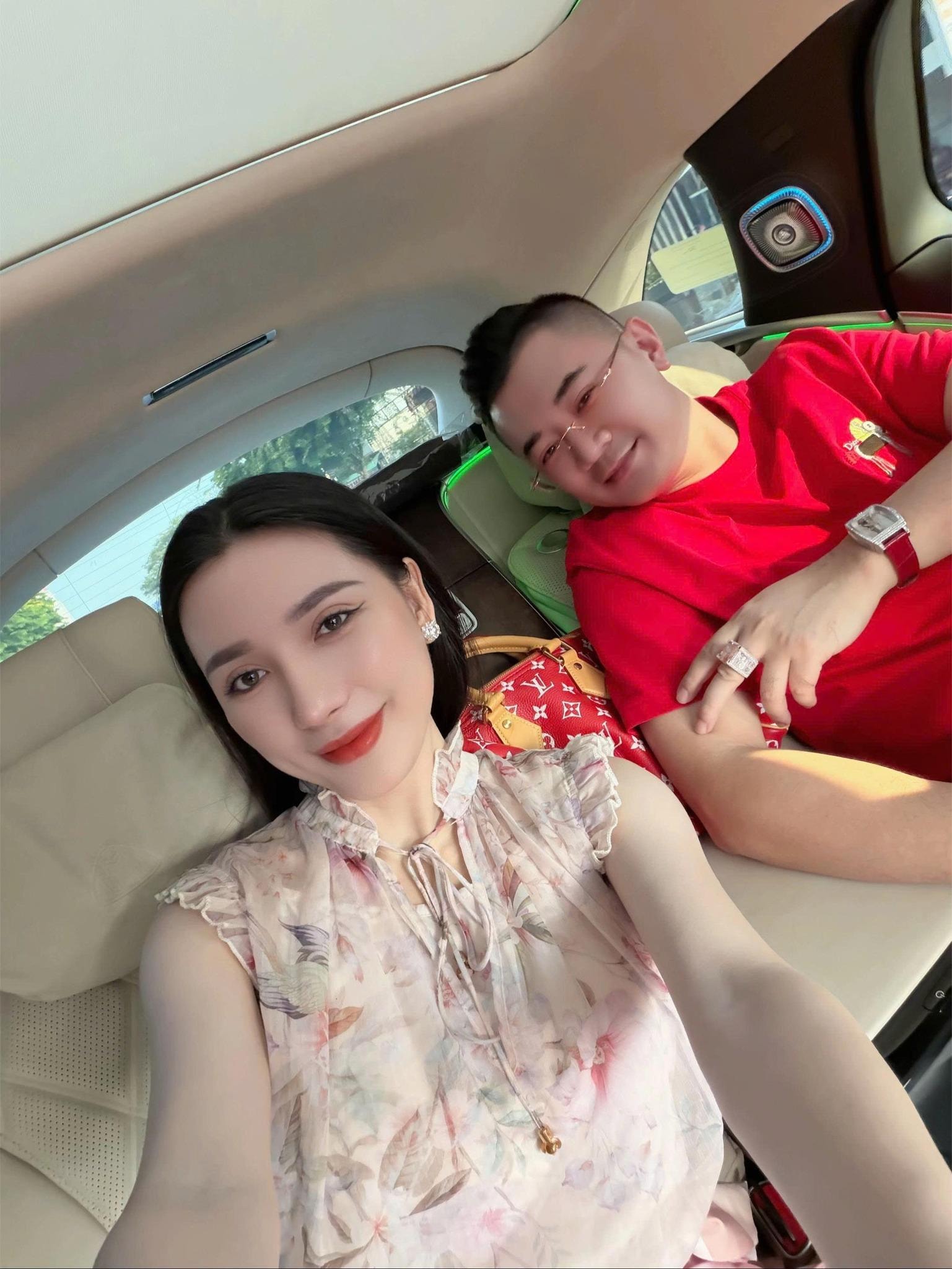 Biệt phủ 500 tỷ của nữ CEO 9x xinh đẹp miền Tây nổi bần bật trên mạng xã hội