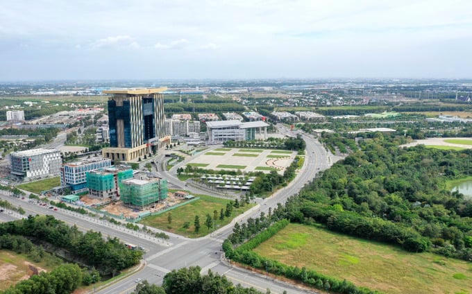   Bức tranh bất động sản phía Nam đang dần sáng rõ hơn, không còn là sự hồi phục đơn lẻ mà là tín hiệu của một chu kỳ tăng trưởng bền vững nếu doanh nghiệp và nhà đầu tư giữ được sự tỉnh táo và chiến lược đúng đắn. Ảnh minh họa.  