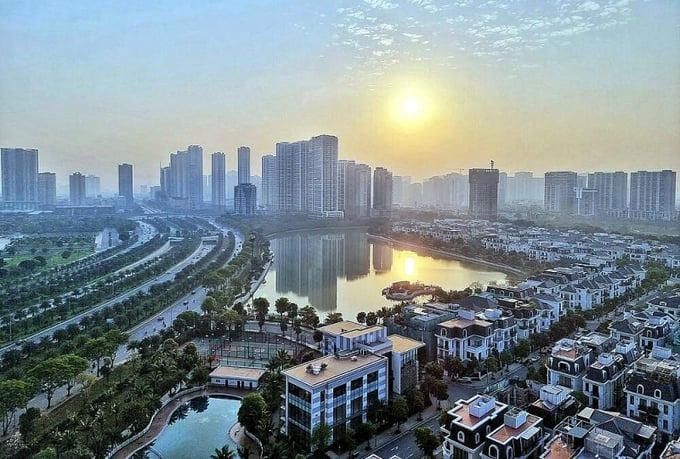   Bất động sản cuối năm 2025 sẽ không còn là “mùa gặt” như trong các chu kỳ trước, mà là thời điểm của chọn lọc, tích lũy và chuẩn bị cho một chu kỳ mới. Ảnh minh họa.  