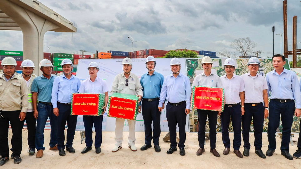 Phó Thủ tướng trực tiếp kiểm tra nút giao lớn và phức tạp nhất của đường Vành đai 3 TP. HCM