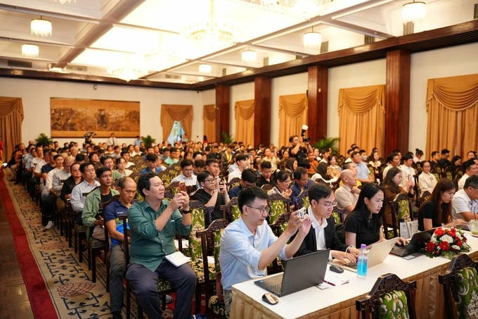 Đại hội đồng cổ đông bất thường 2025 của SSI thu hút đông đảo nhà đầu tư tham dự.