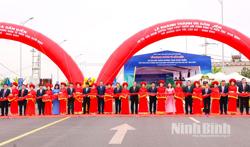 Ninh Bình khánh thành các công trình giao thông trọng điểm chào mừng ĐH đại biểu Đảng bộ tỉnh lần thứ I Ninh Bình khánh thành các công trình giao thông trọng điểm chào mừng ĐH đại biểu Đảng bộ tỉnh lần thứ I
