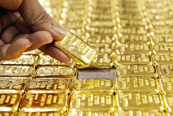   Giá vàng đồng loạt bật tăng phiên đầu tuần.  