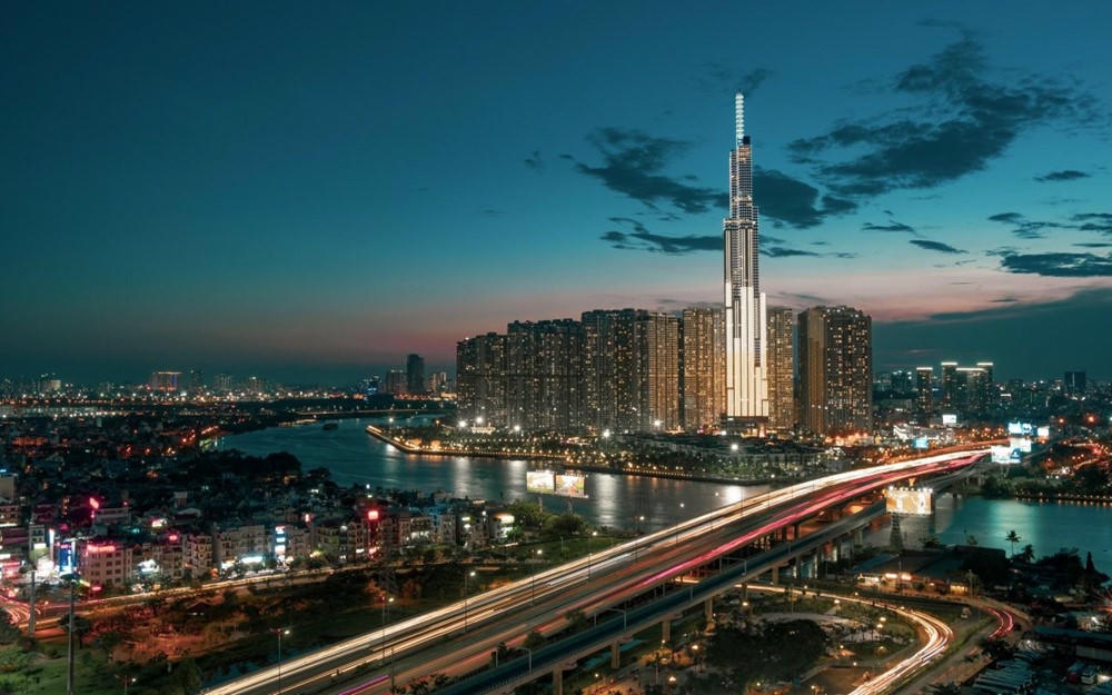 Vingroup hỗ trợ khẩn cấp 500 tỷ đồng cho đồng bào bị thiệt hại do bão Bualoi