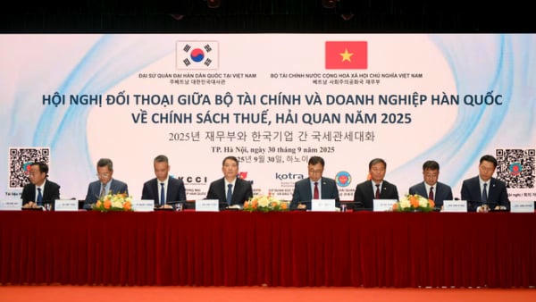 Bộ Tài chính cam kết môi trường thuế, hải quan minh bạch, hiện đại