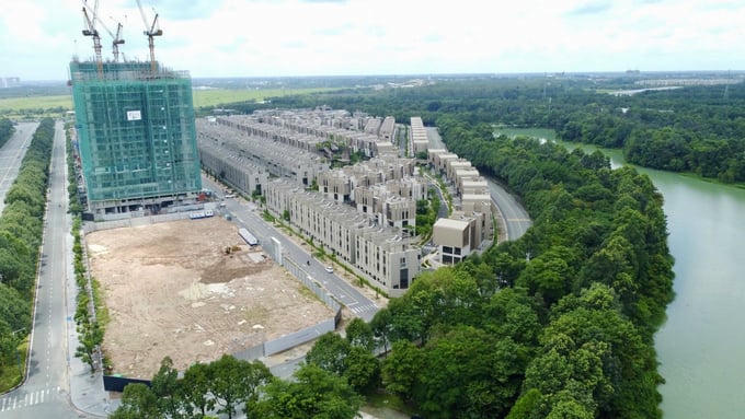 Dự án căn hộ Orchard Grand này nằm trong tổng dự án Sycamore có diện tích 18,9ha được CapitaLand Development hợp tác phát triển cùng Tập đoàn United Overseas Australia.
