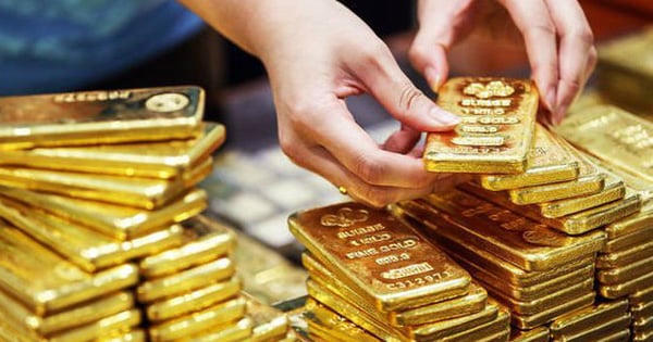 Giá vàng bật tăng, lại thiết lập đỉnh lịch sử mới