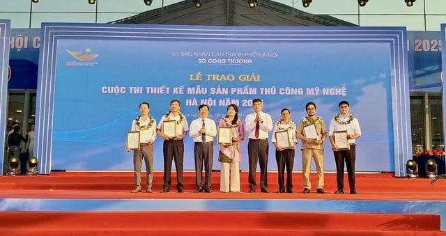 Hà Nội trao giải cuộc thi thiết kế mẫu sản phẩm thủ công mỹ nghệ