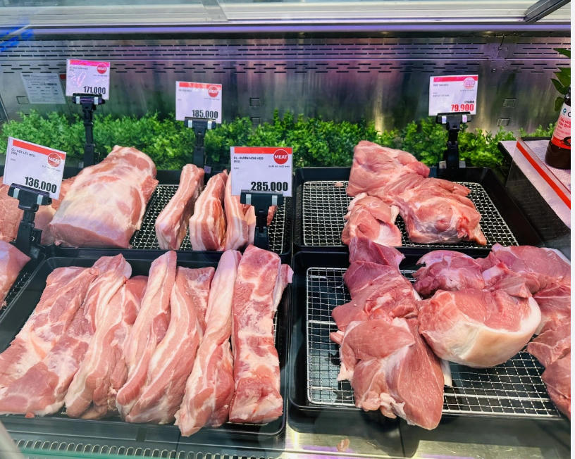 Nhiều "ông lớn" đang điều chỉnh tăng giá lợn hơi khi nhu cầu thịt lợn trên thị trường tăng cao vào dịp Tết Ất Tỵ. &nbsp;