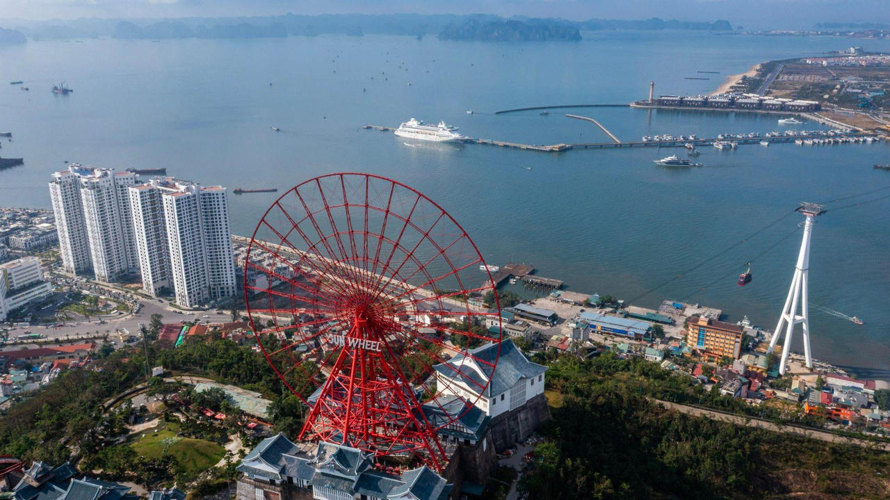 Cảng tàu khách quốc tế và tổ hợp Sun World Hạ Long nằm trong quần thể Sun Elite City. Ảnh: AD