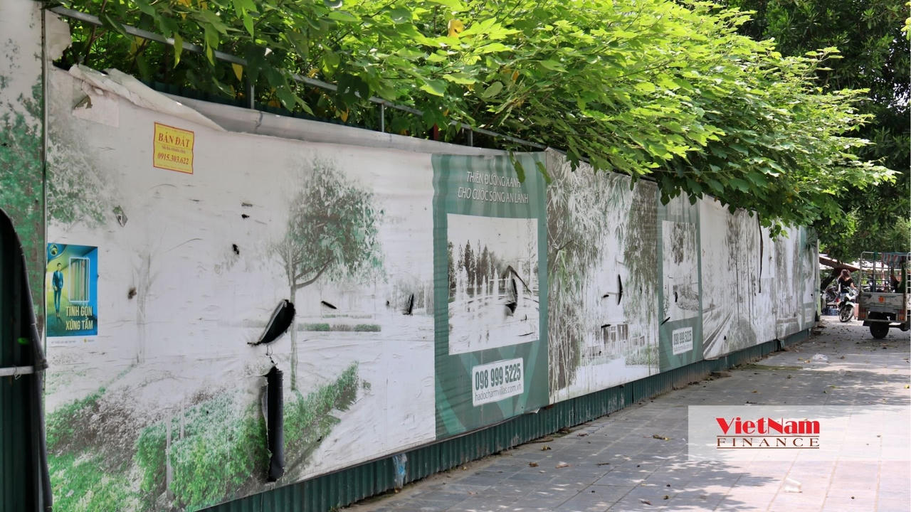 Cận cảnh 'đất vàng' Hà Nội bỏ hoang suốt hai thập kỷ, bị sử dụng sai mục đích