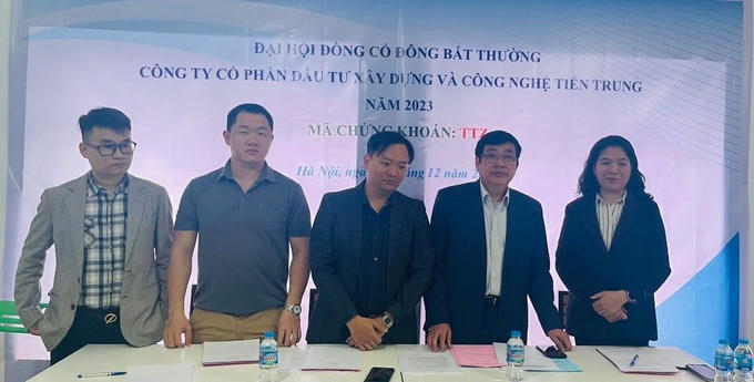 Mua chui cổ phiếu, vợ lãnh đạo TTZ bị phạt 200 triệu đồng. (Ảnh minh hoạ) &nbsp;