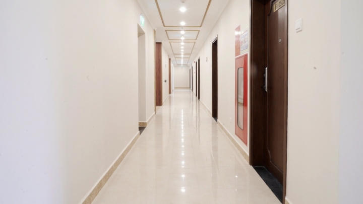 Cận cảnh tòa tháp D’. El Dorado đang bàn giao ven hồ Tây