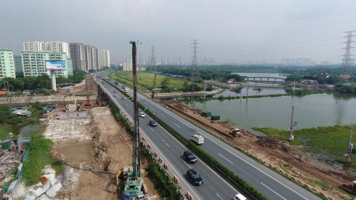 Khởi kiện BOT thu phí bất hợp lý, tại sao không?