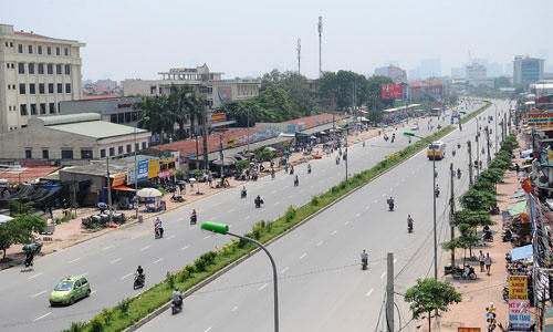 Đất mặt đường quốc lộ 32 chạm mốc 200 triệu đồng mỗi m2 