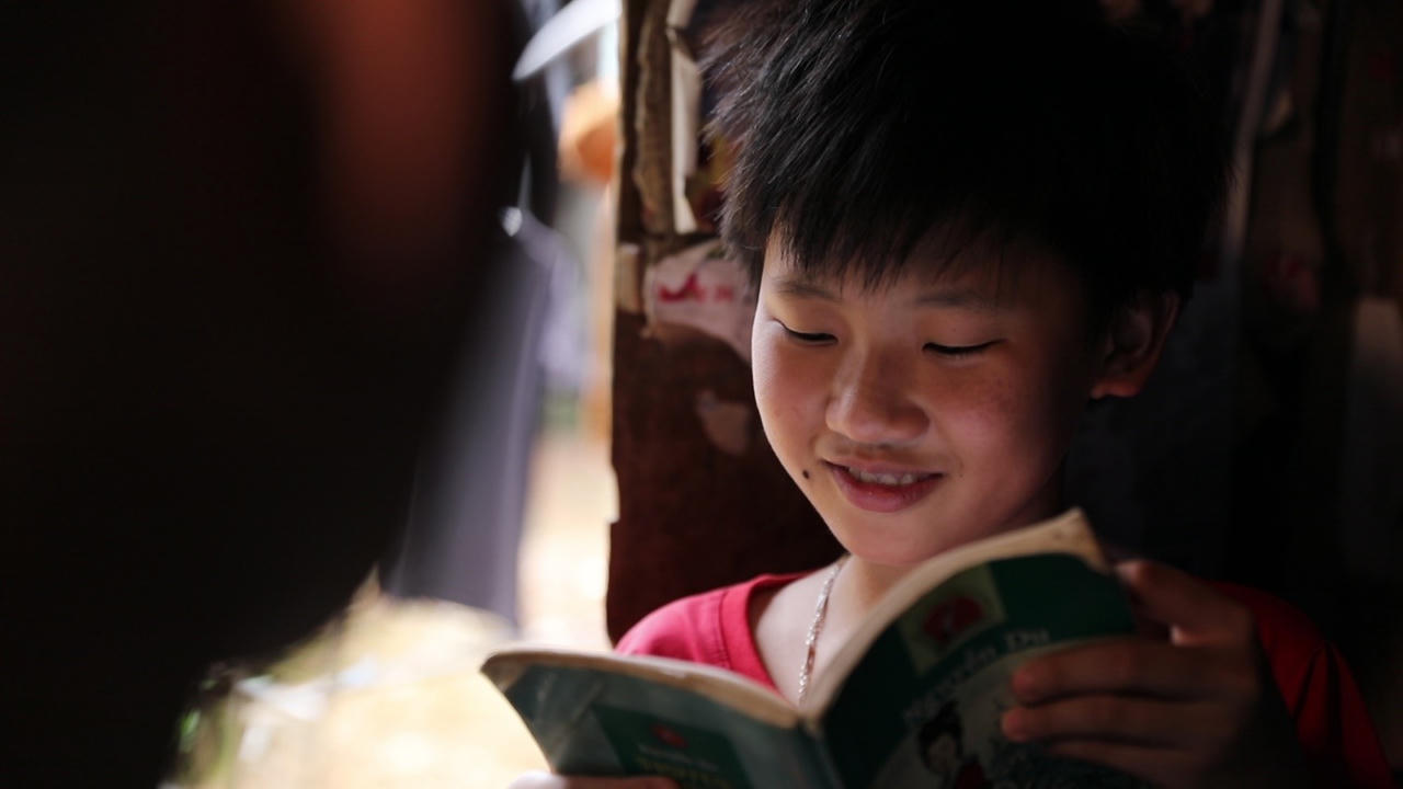 Hành trình ý nghĩa cũng góp phần thắp sáng ước mơ được tiếp tục đến trường của các em nhỏ, trong đó có cả “chiếc lá chưa lành” rất hiếu học và luôn lạc quan – em Trần Đại Phúc (Quảng Bình). &nbsp;