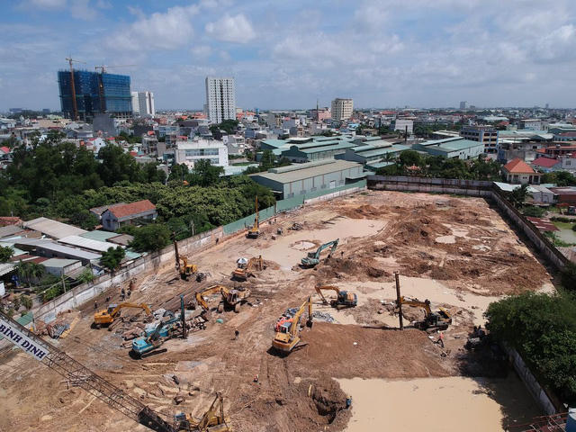 Vụ căng băng rôn tố lừa đảo ở Opal Boulevard: Chủ đầu tư nói lỗi tại khách hàng