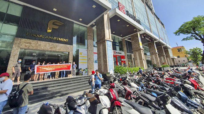 Tòa nhà FHOME Đà Nẵng của Cty Lương thực Đà Nẵng ở vị trí đắc địa tại trung tâm thành phố, ngay đường Lý Thường Kiệt, quận Hải Châu (Ảnh: Thế Sơn)