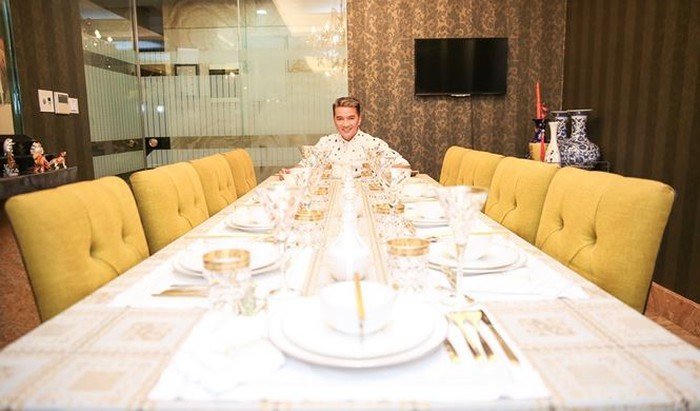 Soi phong thủy từ những ‘bạch dinh’ cực bề thế của sao Việt