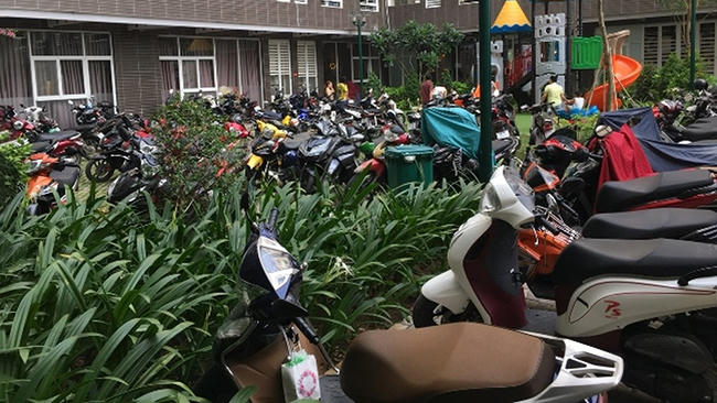Nhức nhối cảnh mua chung cư không có chỗ để xe