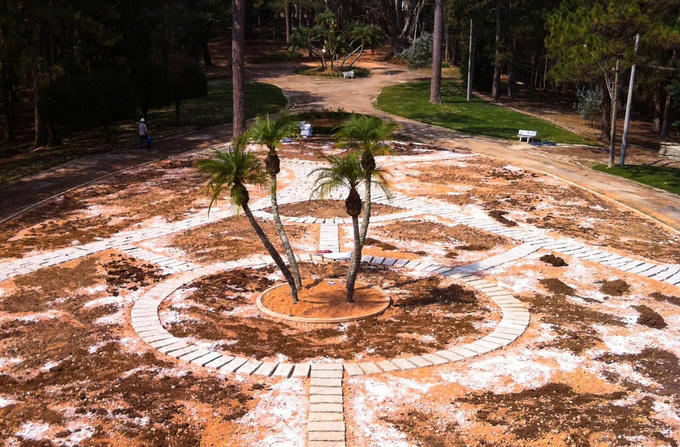 Cơ sở hạ tầng của Dinh 1 Đà Lạt đang xuống cấp nghiêm trọng do trong hơn 6 tháng qua không được bảo trì, khiến công trình lịch sử này có nguy cơ bị xuống cấp như trước năm 2014.&nbsp;